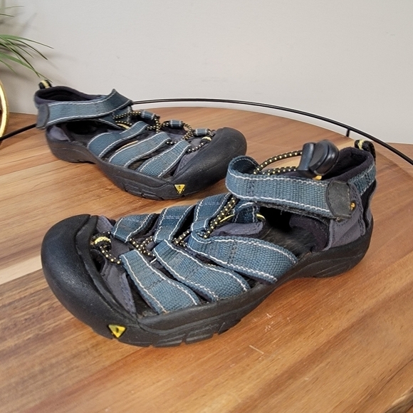 Keen Blue Sport Sandals Water Shoe Sport Sandals Summer Vacation Kids Size 2 - Picture 3 of 16